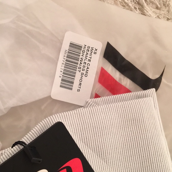 Seamless high waist shorts - Picture 3 of 4